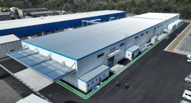 日軽パネルシステム、山口県下関市に第二工場竣工。半導体産業向け断熱不燃パネルを製造